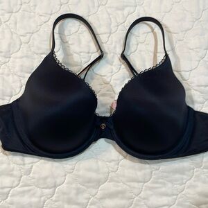 Victoria’s Secret Body By Victoria 34C